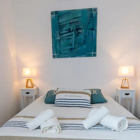 شقة 06m - Old Beautiful Duplex Terrace With Sea View *