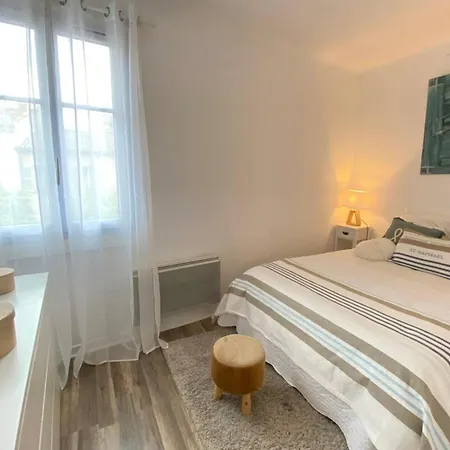 06m - Old Beautiful Duplex Terrace With Sea View Lägenhet