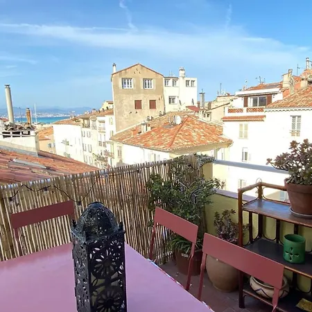 06m - Old Beautiful Duplex Terrace With Sea View Lägenhet *